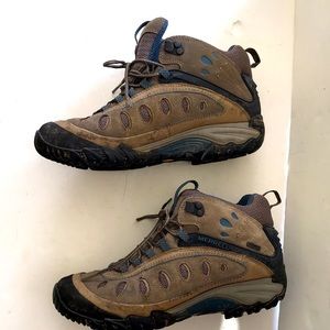 Merrell hiking boots size 8.5